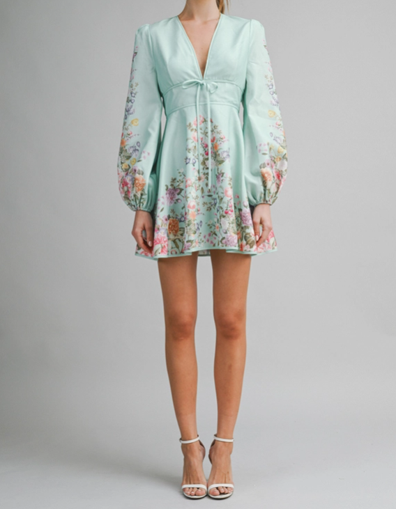 flowy silhouette dress Elegant V-neck Chiffon Flowy Maxi Dress  Likemychoice